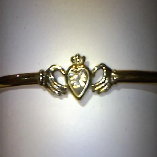 10K Yellow Gold Ladies CZ Claddagh Bangle Bracelet